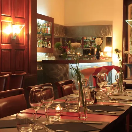 Le Windsor, Jungle Art Ницца