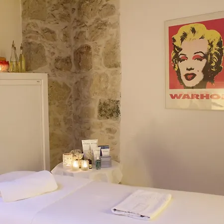 Le Windsor, Jungle Art Hotel